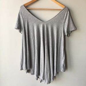 Eri + Ali v neck top